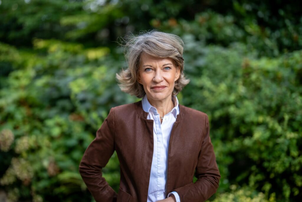 Anne Genetet - Photo libre de droits (annegenetet.fr)